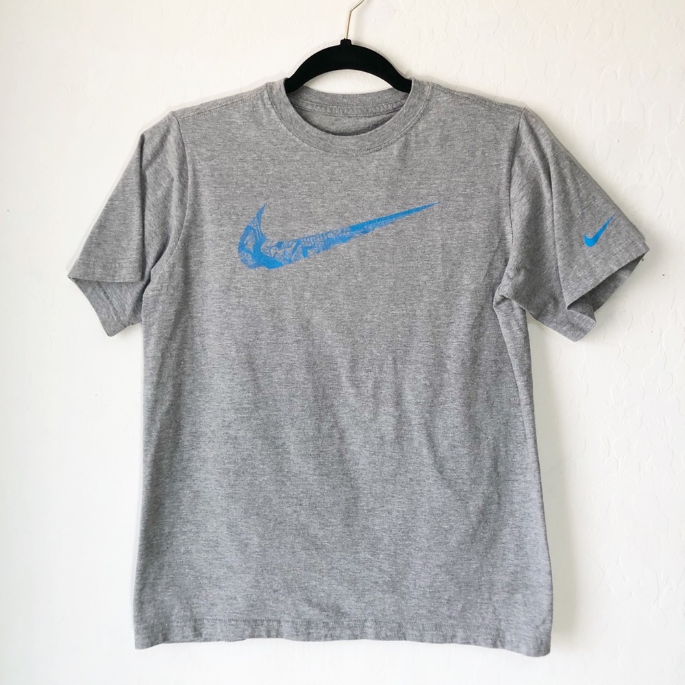 Nike Grey Short Sleeve Graphic Tee Boys Size Large